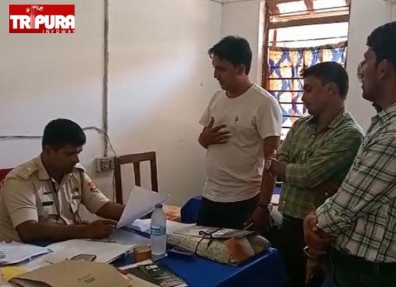 Journalist was assaulted, threatened to be murdered while covering Unnatural Death of Migrant Labourer in Udaipur : Police Booked Businessman Journalist was assaulted, threatened to be murdered while covering Unnatural Death of Migrant Labourer in Udaipur : Police Booked Businessman